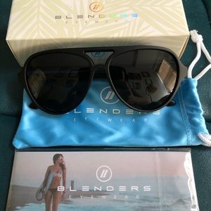 Sunglasses, brand new never worn